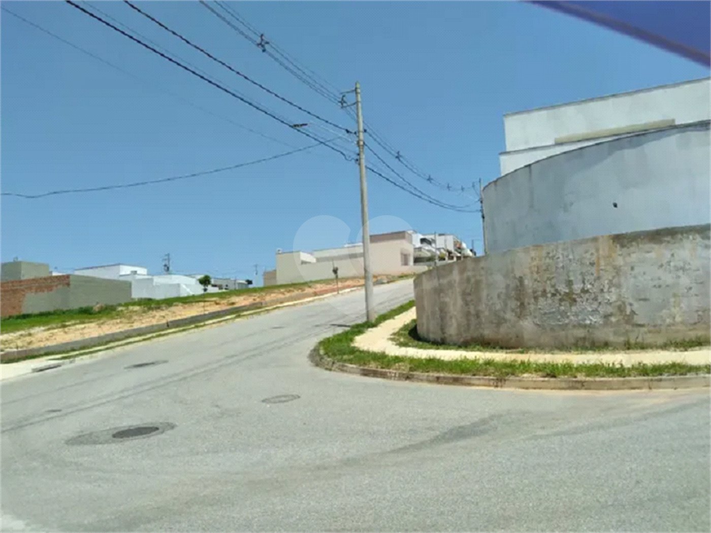 Terreno à venda no condomínio Helena Maria, Sorocaba - SP