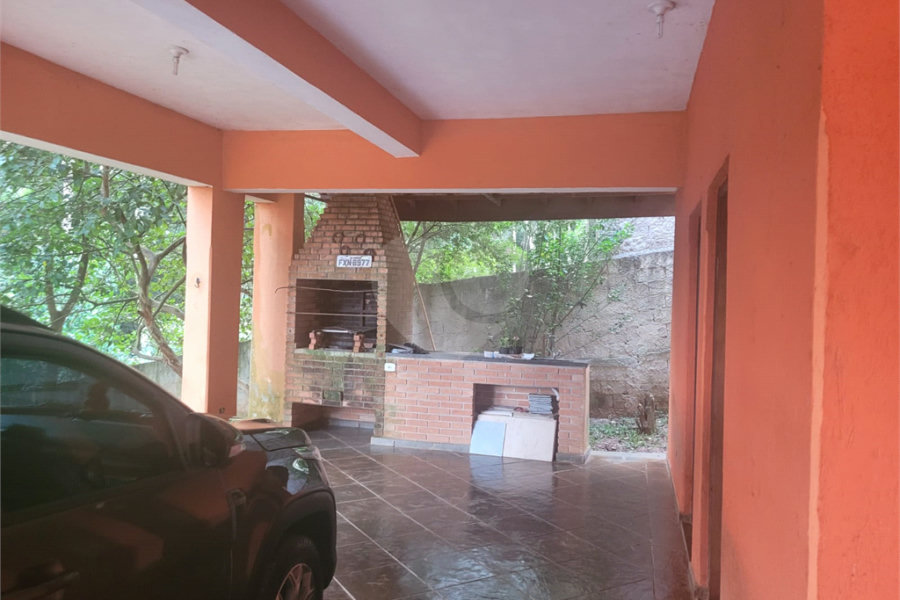 Sobrado à venda com 4 quartos, sendo 2 suítes, em Serra da Cantareira, Mairiporã, SP