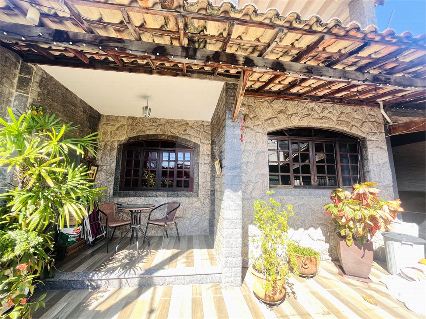 Casa à venda com 4 quartos, sendo 1 suíte, em Campo Grande, Rio de Janeiro, RJ