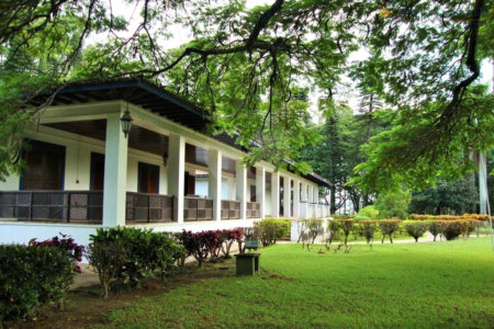 Casa à venda com 3 suítes no condomínio Estância Marambaia, Vinhedo - SP
