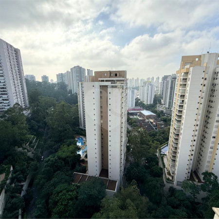 Apartamento à venda com 3 suítes em Vila Andrade, São Paulo, SP