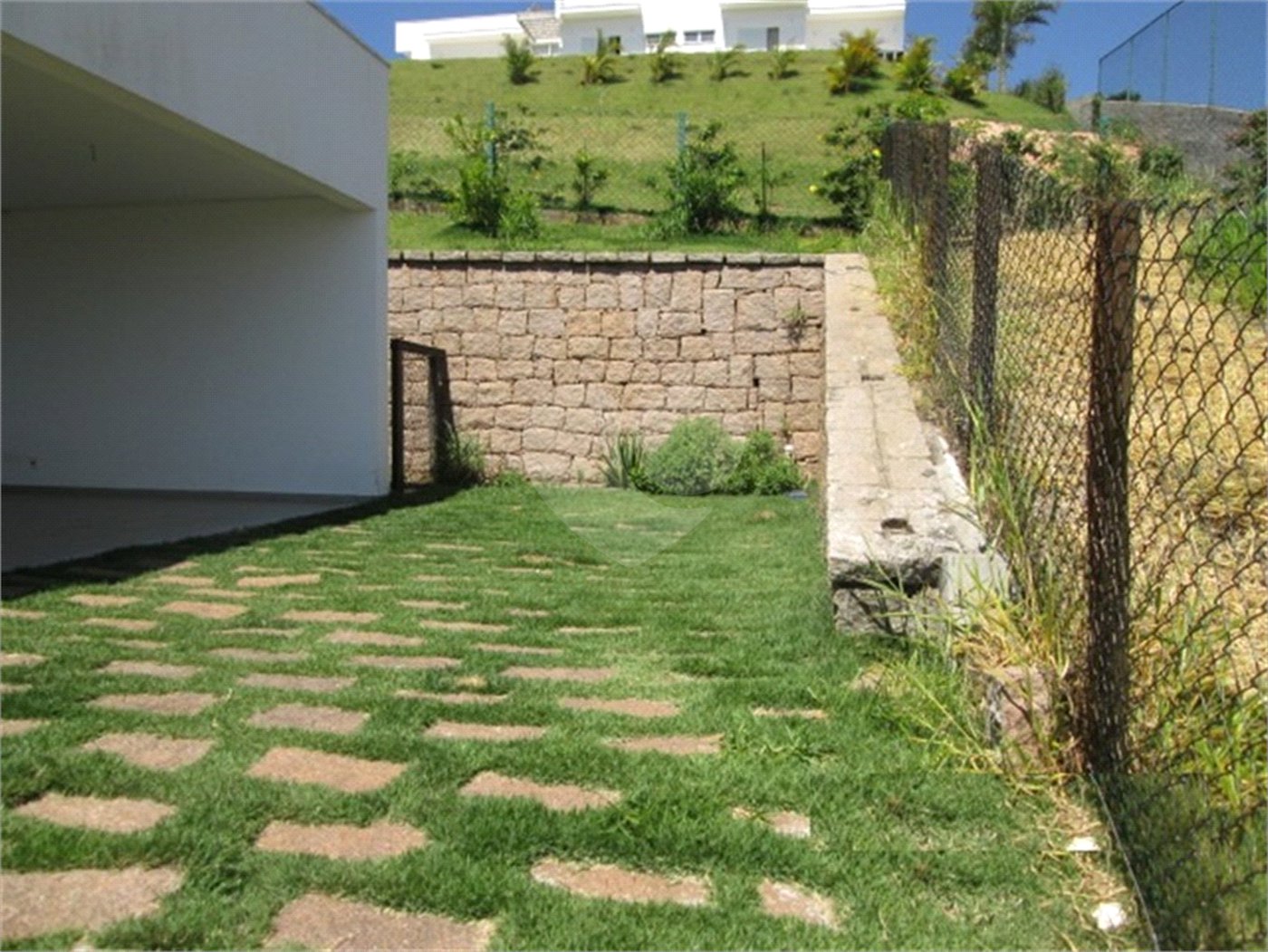 Casa à venda com 6 suítes no condomínio Jardim Primavera, Louveira - SP