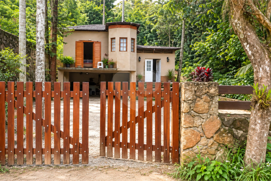 Casa à venda com 3 quartos, sendo 1 suíte, em Serra da Cantareira, Mairiporã, SP