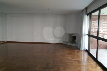 Apartamento à venda com 4 suítes em Vila Suzana, São Paulo, SP