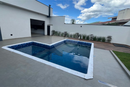 Casa Térrea à venda com 3 suítes em Nova Gardênia, Atibaia, SP