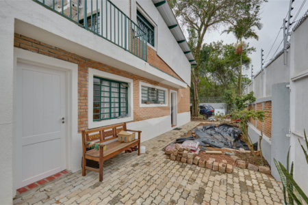 Casa para alugar com 5 quartos, sendo 3 suítes,  em Chácara Monte Alegre, São Paulo, SP
