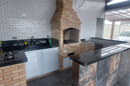 Casa à venda com 3 suítes no condomínio Riviera dos Pássaros, Joanópolis - SP