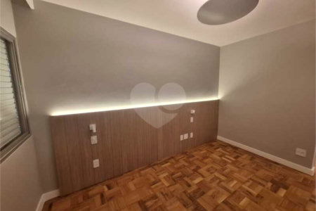 Apartamento à venda com 3 quartos, sendo 1 suíte, em Itaim Bibi, São Paulo, SP