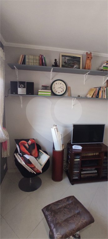 Casa à venda com 3 quartos, sendo 1 suíte,  no condomínio Residencial Vila Irmãos Arnoni, São Paulo - SP