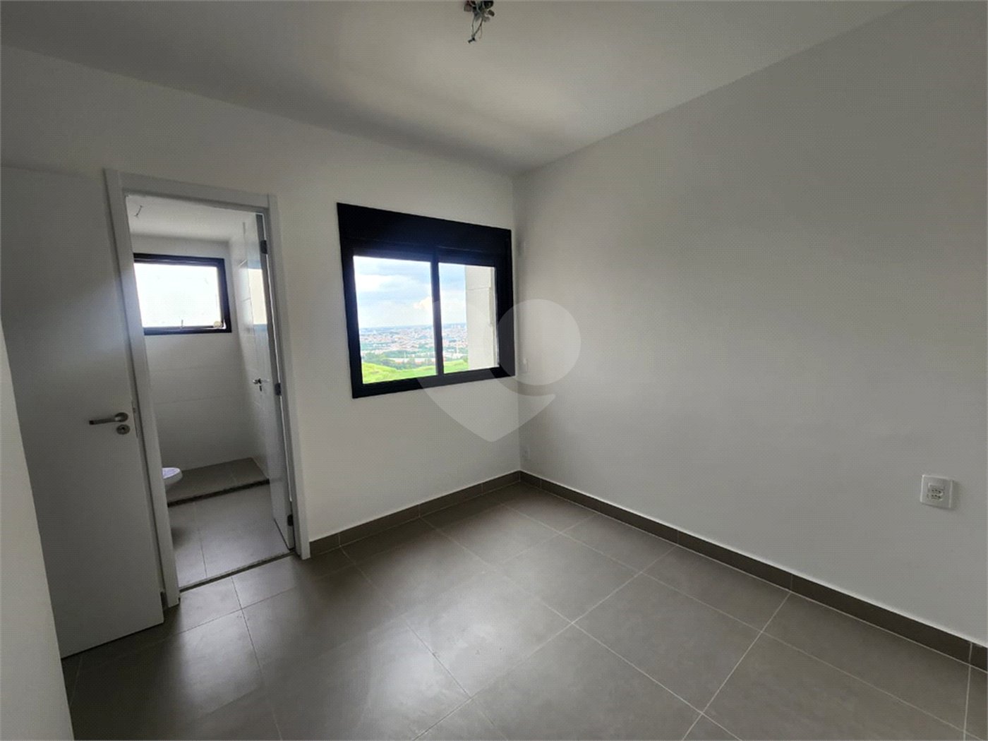 Apartamento à venda com 2 quartos, sendo 1 suíte, em Jardim Maria José, Votorantim, SP