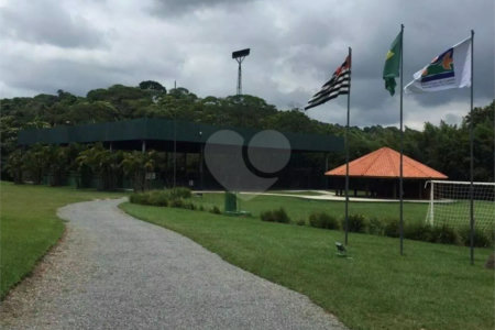 Casa à venda com 3 quartos, sendo 1 suíte, no condomínio Residencial Patrimônio do Carmo, São Roque - SP