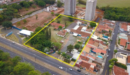 Terreno à venda em Jardim Bandeirantes, São Carlos, SP
