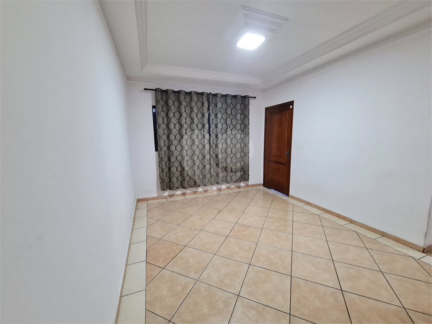 Casa sobrado para venda no Jardim das Torres