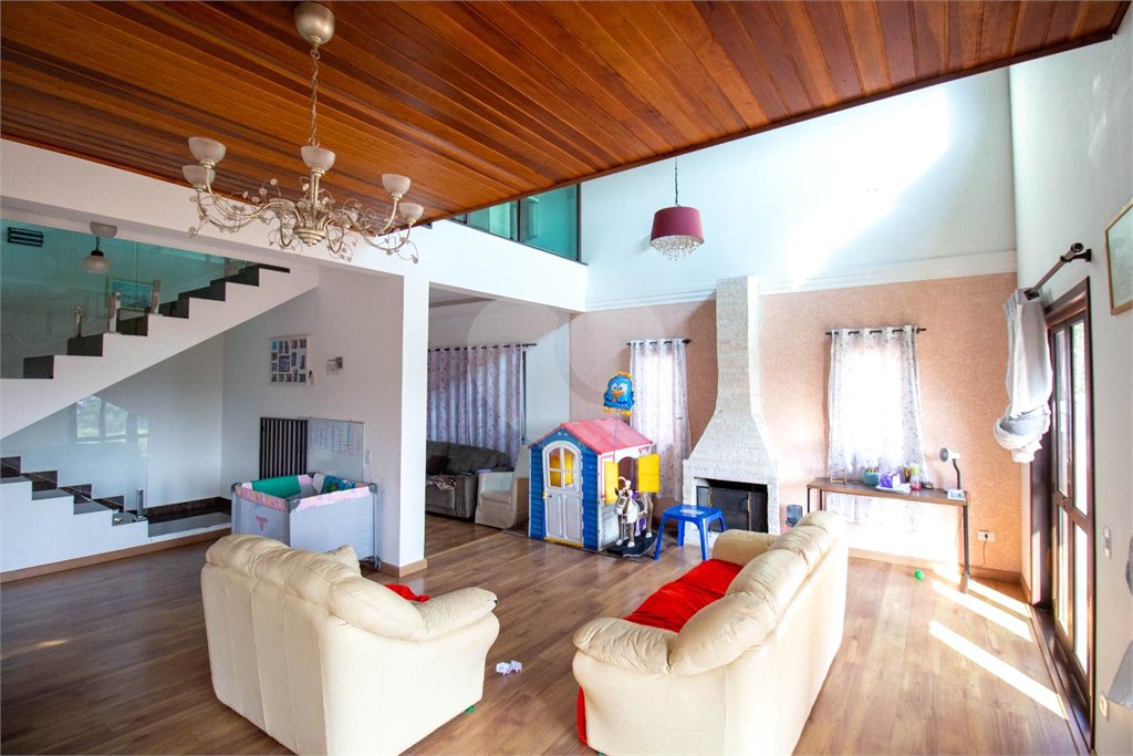 Casa à venda com 3 quartos, sendo 2 suítes,  em Alto da Serra (mailasqui), São Roque, SP