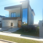 Casa à venda com 4 quartos, sendo 3 suítes, em Ogiva, Cabo Frio, RJ
