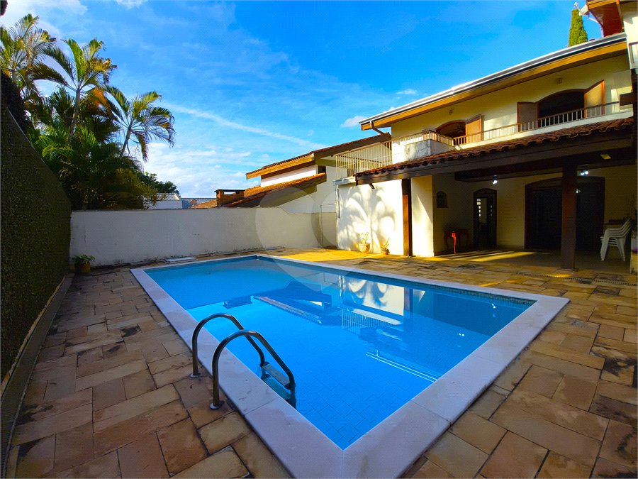 Casa à venda com 4 quartos, sendo 3 suítes,  no condomínio Village D'avignon, Sorocaba - SP