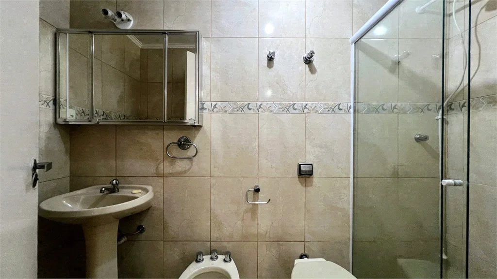 Apartamento à venda com 3 quartos, sendo 1 suíte,  em Pinheiros, São Paulo, SP
