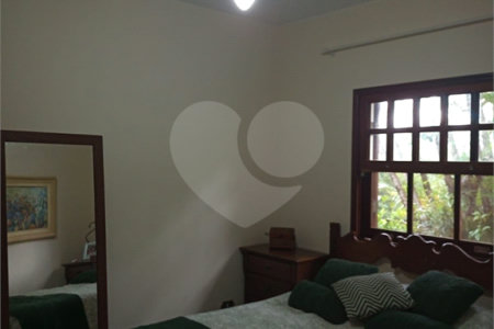 Casa à venda com 3 quartos, sendo 1 suíte, no condomínio Vale da Santa Fé, Vinhedo - SP