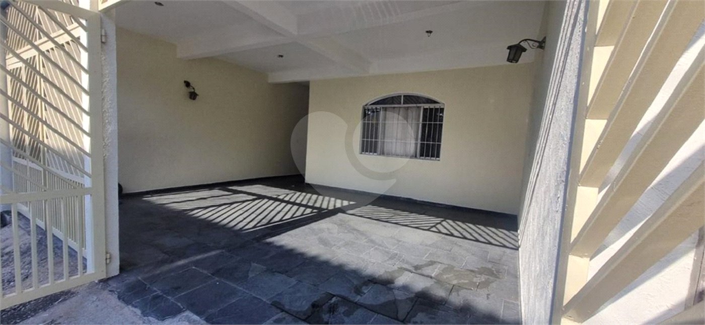 Sobrado à venda com 3 quartos, sendo 1 suíte, em Vila Nova Cachoeirinha, São Paulo, SP