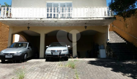 Sobrado à venda com 4 quartos, sendo 1 suíte,  em Tremembé, São Paulo, SP
