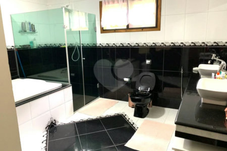 Casa à venda com 10 quartos, sendo 3 suítes, no condomínio Chácaras Campo Verde, Campo Limpo Paulista - SP