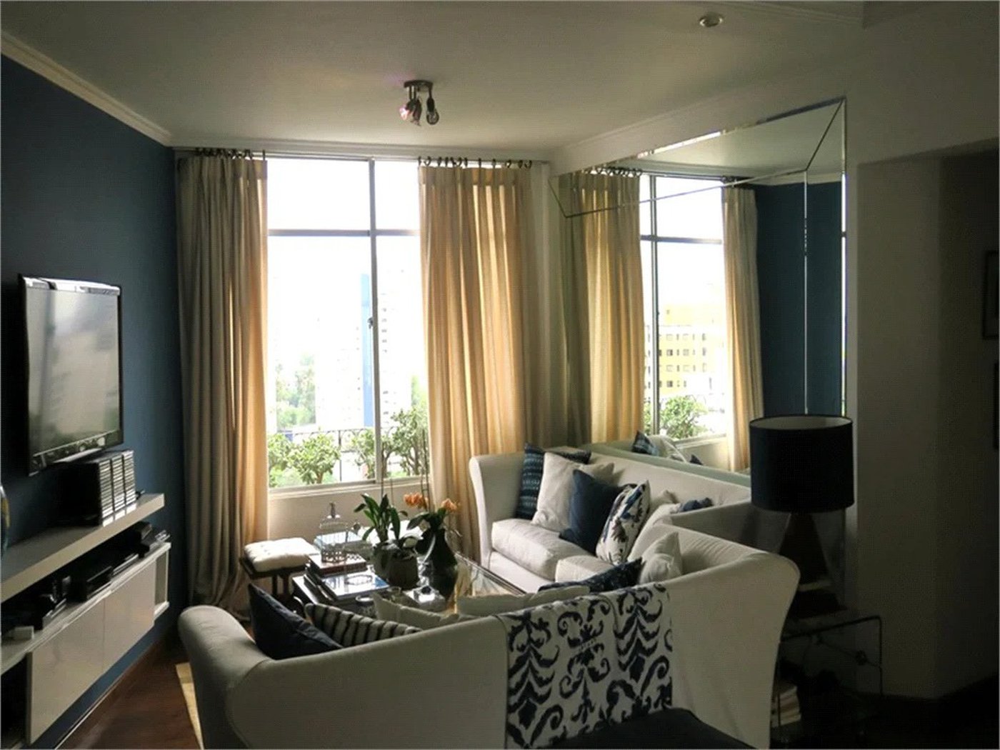 Apartamento à venda com 3 quartos, sendo 1 suíte,  em Jardim Sul, São Paulo, SP