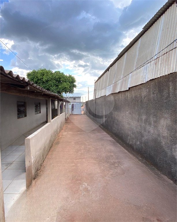 Casa à venda com 3 quartos em Vila Aquidabam, Ponta Porã, MS