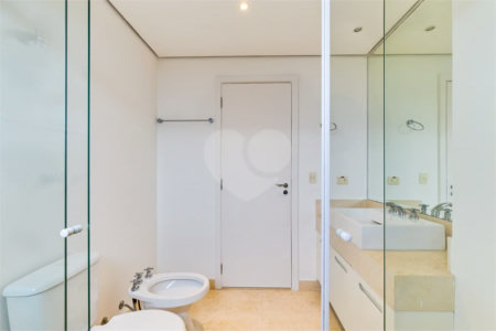 Apartamento à venda ou para alugar com 4 suítes em Alto da Boa Vista, São Paulo, SP