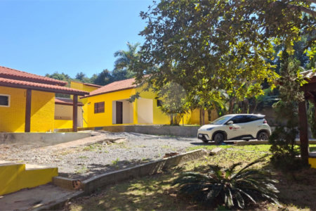 Chácara à venda com 3 suítes em Vila Xisto, São Miguel Arcanjo, SP