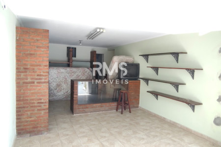 Casa à venda com 4 quartos, sendo 2 suítes,  no Centro, Itu, SP