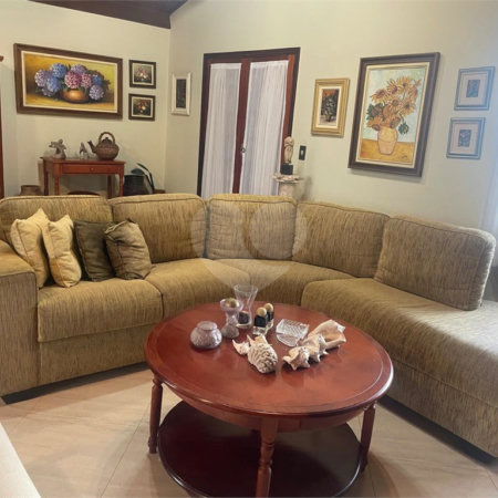 Casa à venda com 7 quartos, sendo 2 suítes, no condomínio São Joaquim, Vinhedo - SP