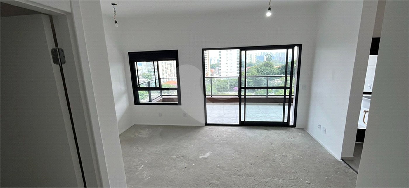 Apartamento à venda com 3 quartos, sendo 1 suíte, em Alto da Boa Vista, São Paulo, SP