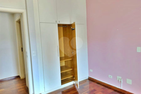 Apartamento à venda com 4 quartos, sendo 3 suítes,  em Vila Andrade, São Paulo, SP
