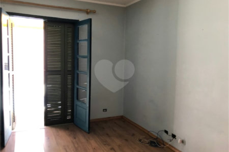 Casa à venda com 4 quartos, sendo 2 suítes,  em Jardim Leonor, São Paulo, SP