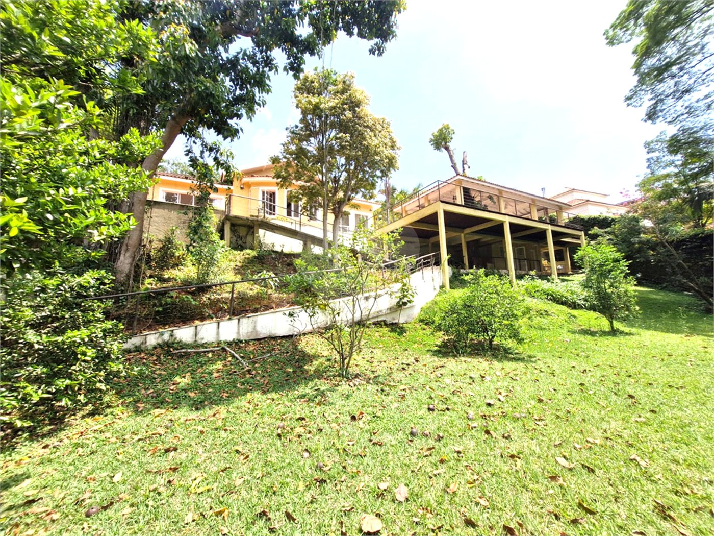 Casa à venda com 4 suítes no condomínio Chácara Flora, São Paulo - SP