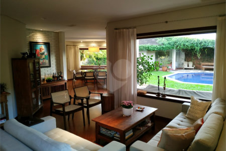 Casa à venda com 3 suítes em Interlagos, São Paulo, SP