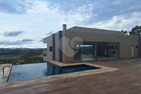 Casa em condomínio à venda com 3 suítes no Centro, Bom Jesus dos Perdões, SP