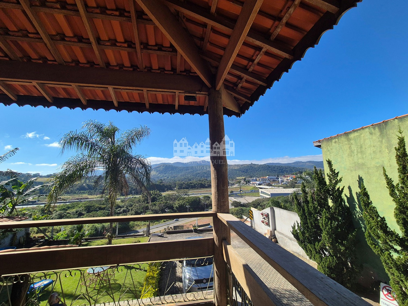 Chácara à venda ou locação no Jardim Estância Brasil – Atibaia/SP, com vista para a Pedra Grande