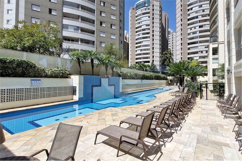 Apartamento à venda com 3 quartos, sendo 1 suíte, em Indianópolis, São Paulo, SP