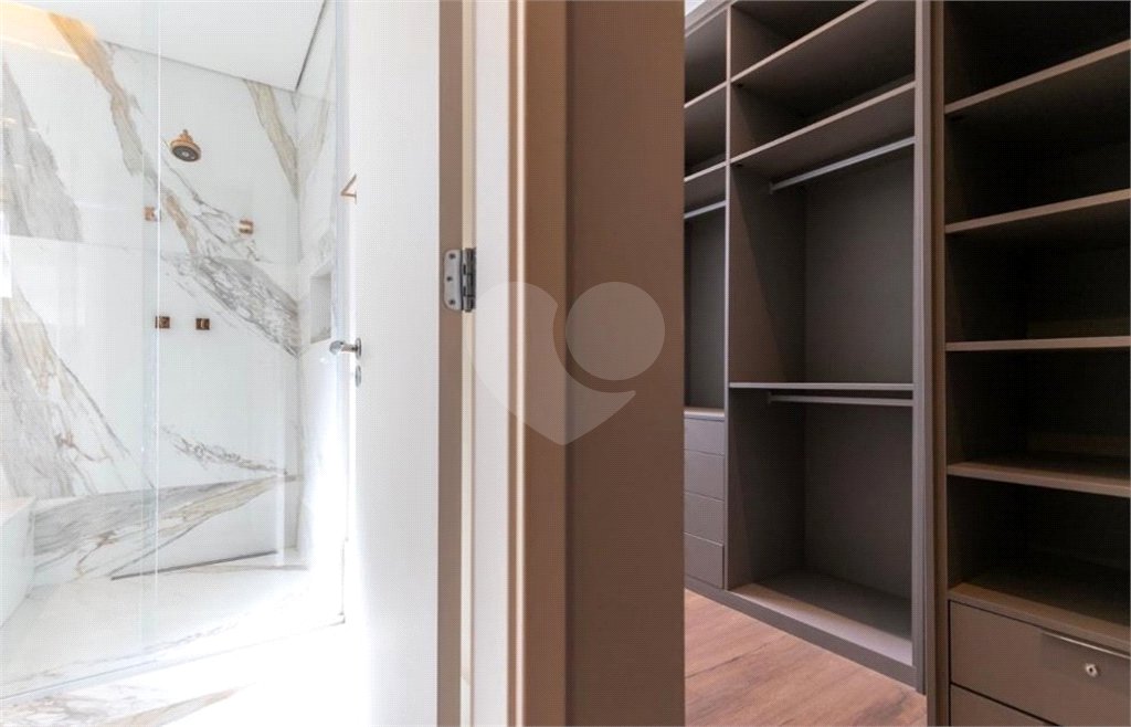 Casa à venda com 4 suítes no condomínio Hípica Garden, São Paulo - SP