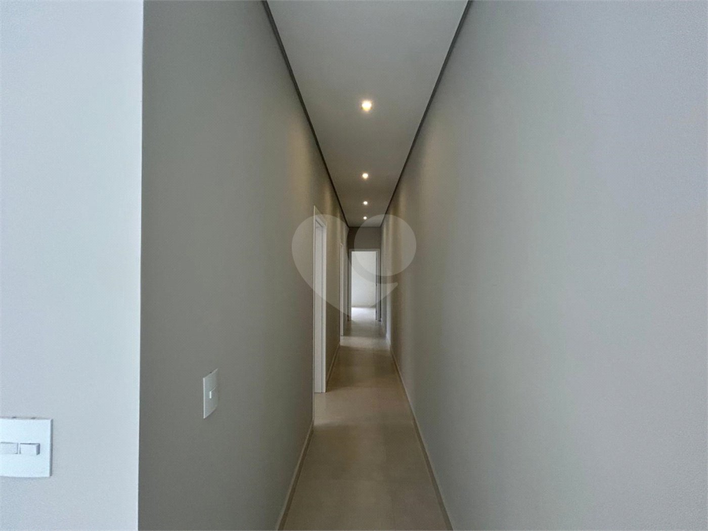 Casa à venda com 3 suítes no condomínio Helena Maria, Sorocaba - SP