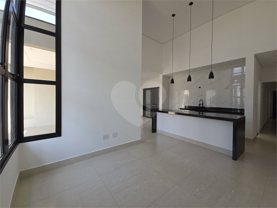 Casa à venda com 3 suítes no condomínio Helena Maria, Sorocaba - SP