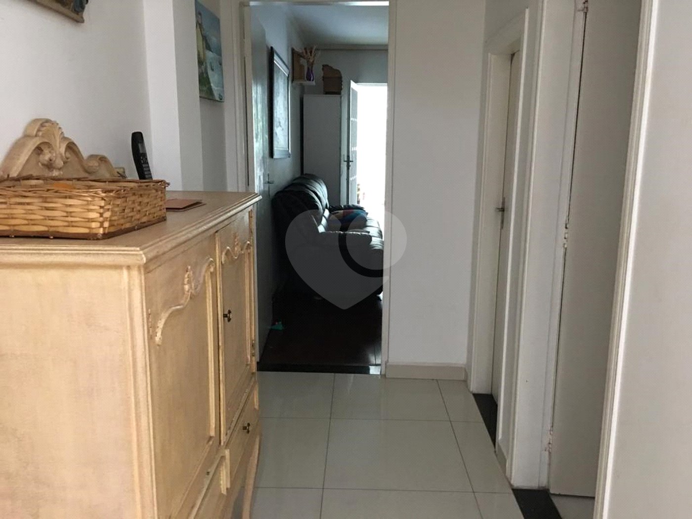 Sobrado à venda com 4 quartos, sendo 3 suítes,  em Tremembé, São Paulo, SP