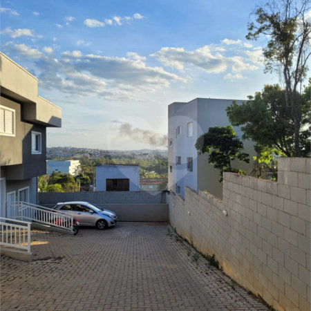 Casa à venda com 2 quartos no condomínio Acapulco, Atibaia - SP