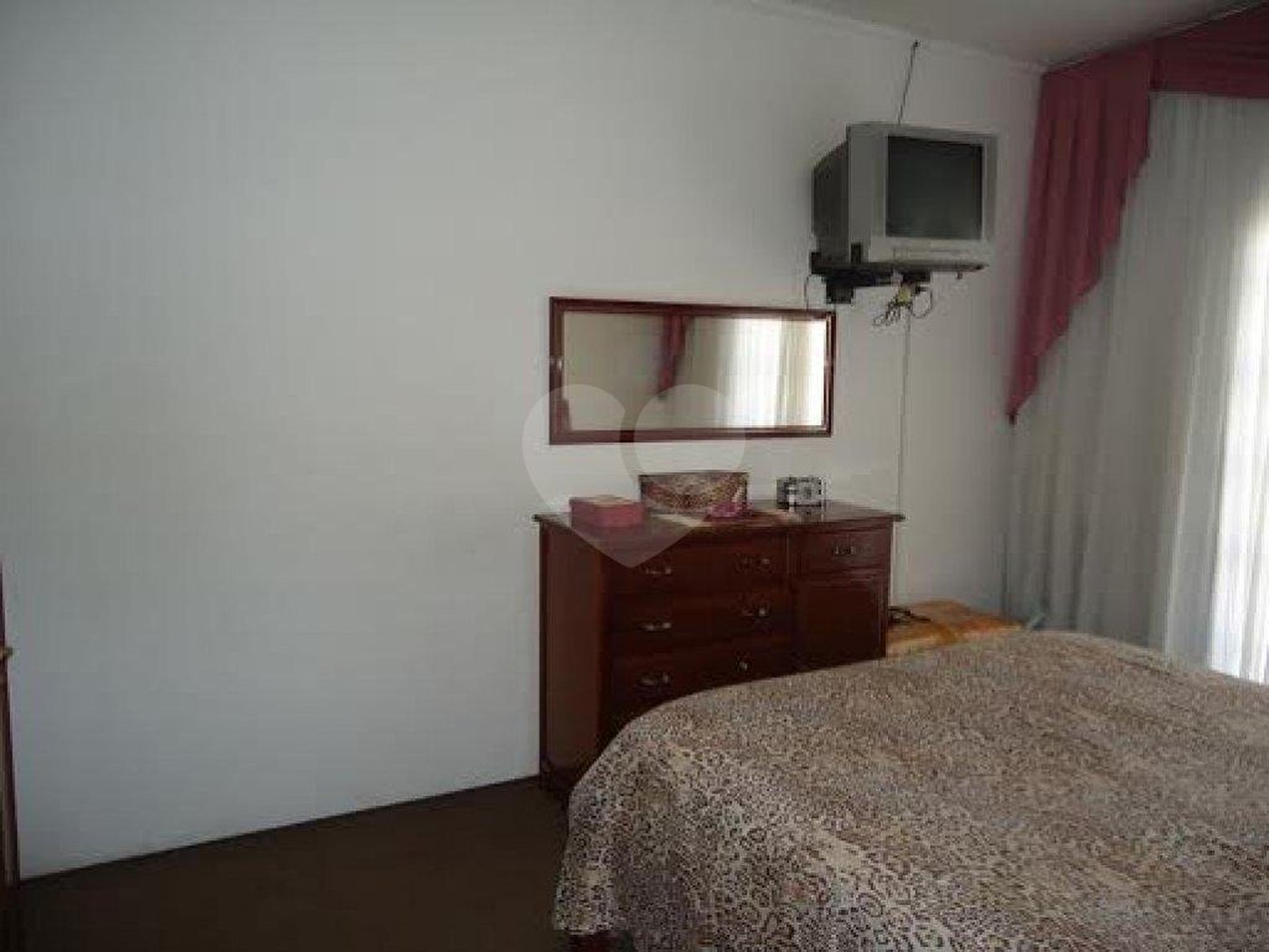 Sobrado à venda com 3 quartos, sendo 1 suíte,  em Jardim Franca, São Paulo, SP