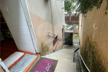 Casa à venda com 3 quartos, sendo 1 suíte, em Vila Mariana, São Paulo, SP
