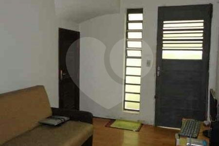 Casa à venda com 3 quartos, sendo 1 suíte,  em Jardim Londrina, São Paulo, SP