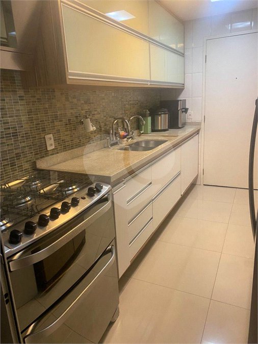 Apartamento à venda com 3 quartos, sendo 1 suíte, em Indianópolis, São Paulo, SP