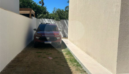 Casa à venda com 4 quartos, sendo 1 suíte,  em Ogiva, Cabo Frio, RJ