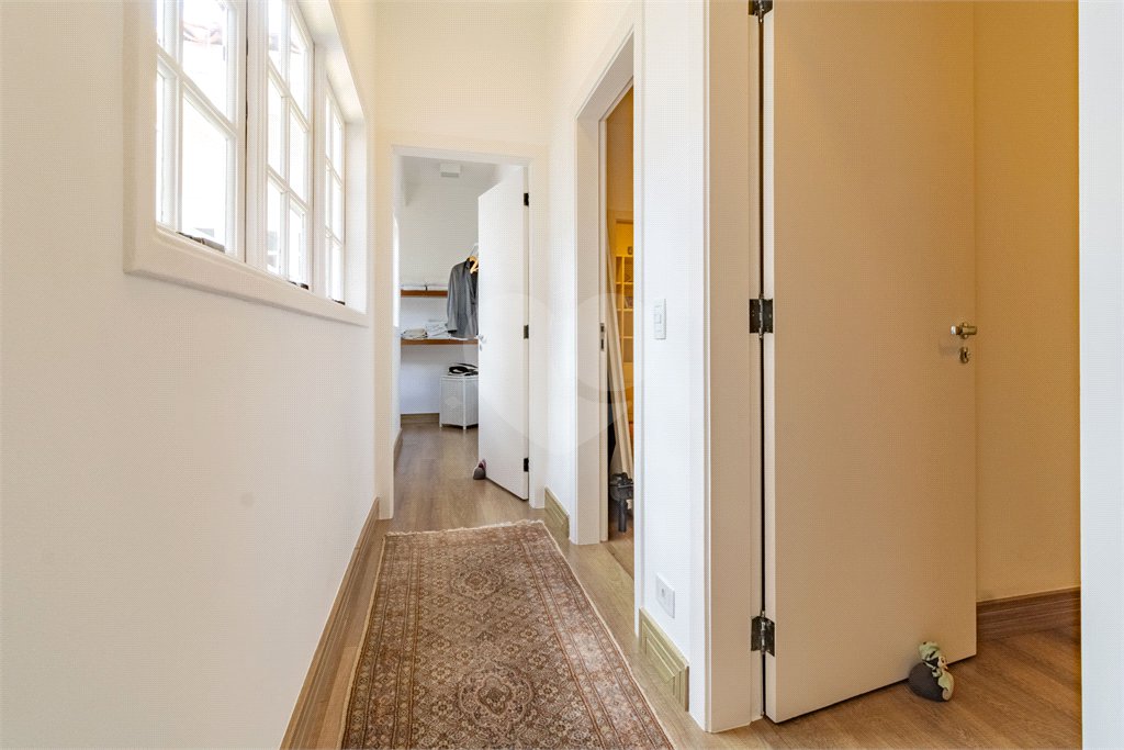Casa à venda com 7 quartos, sendo 5 suítes,  em Morumbi, São Paulo, SP